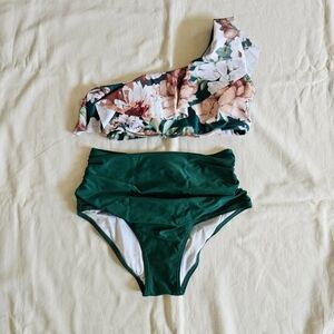 NWOT! Floral One-Shoulder Bikini Set
